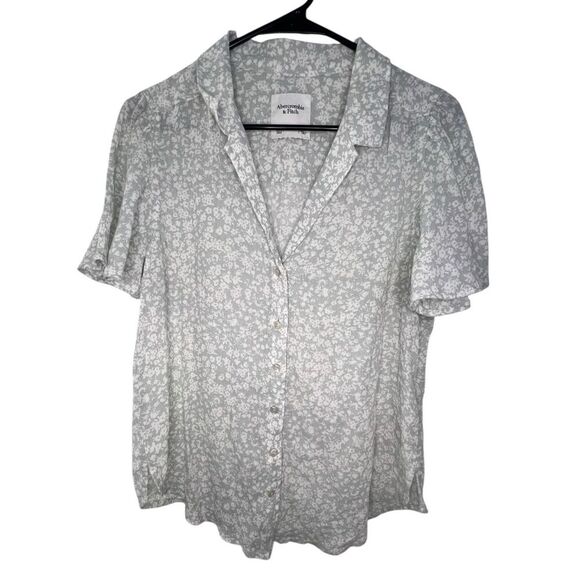 Abercrombie And Fitch Green and White Floral Button Up Collared Shirt - Picture 1 of 5